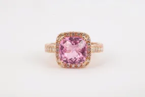 14k Gold Ring with 0.50tcw Diamonds and 4.50tcw Tourmaline Size 6.75 (6.98g.)