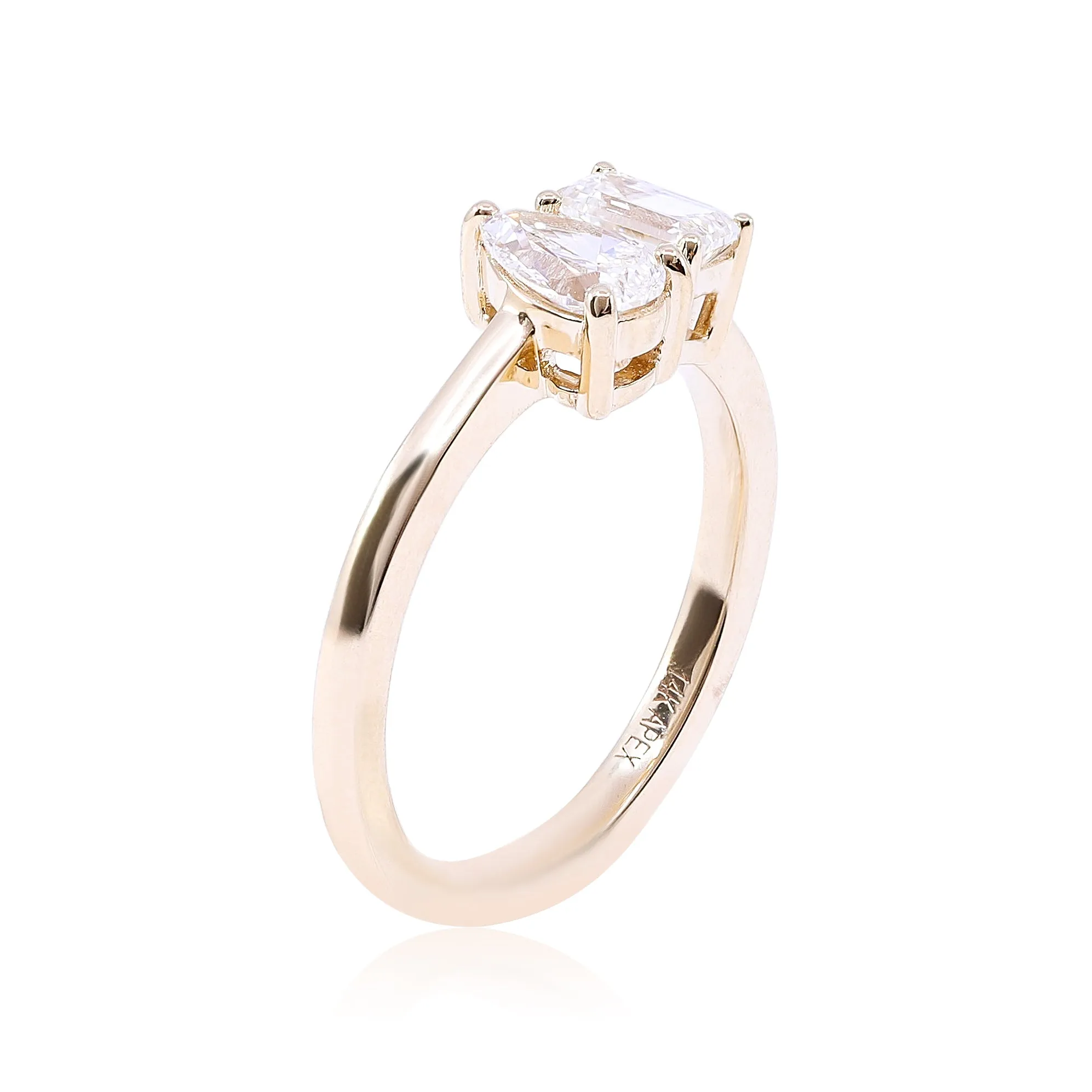 14K YELLOW GOLD TOI ET MOI TWO STONE DIAMOND ENGAGEMENT RING - 0.97CTW