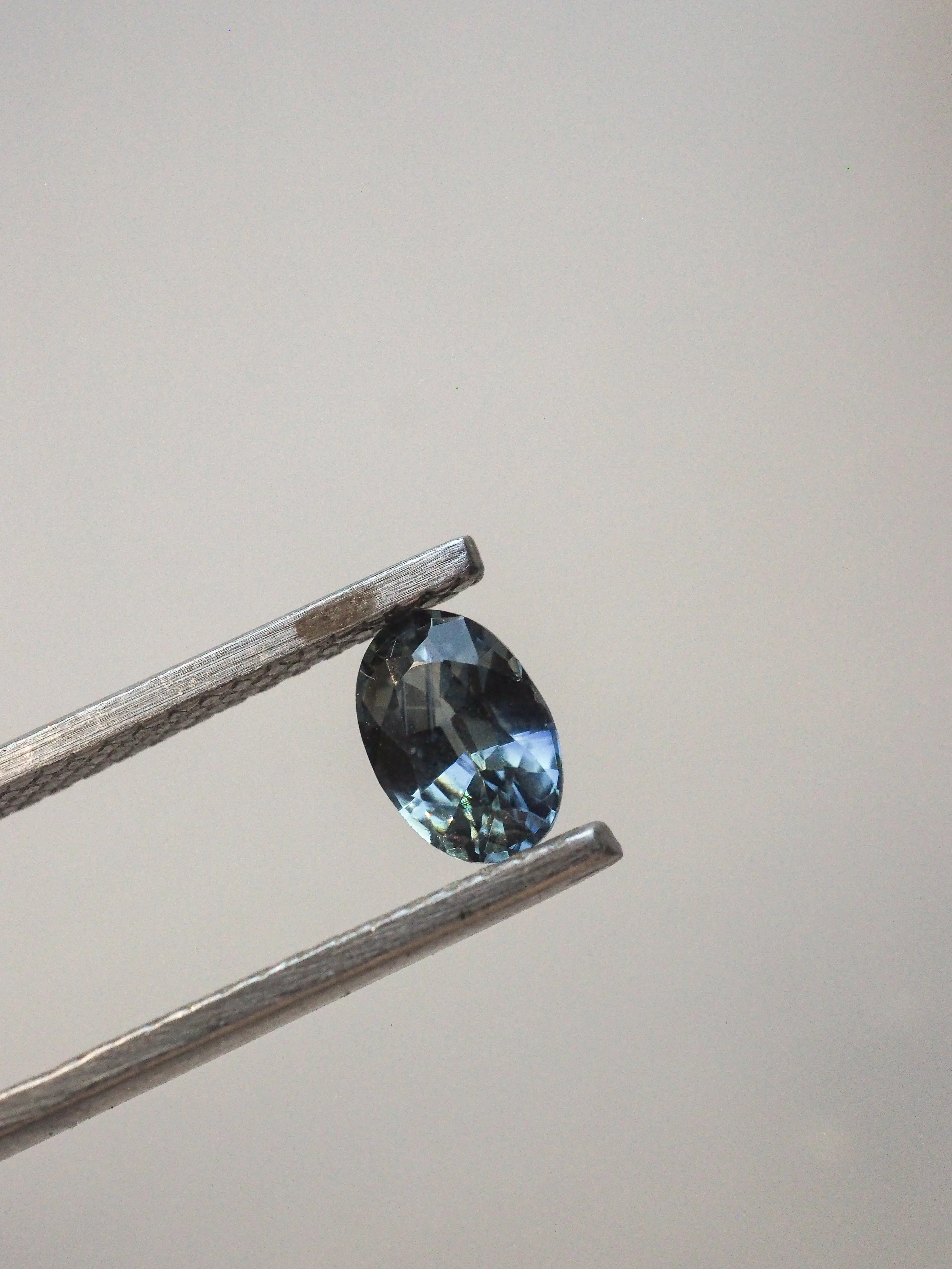 .93 CT OVAL BLUE SAPPHIRE