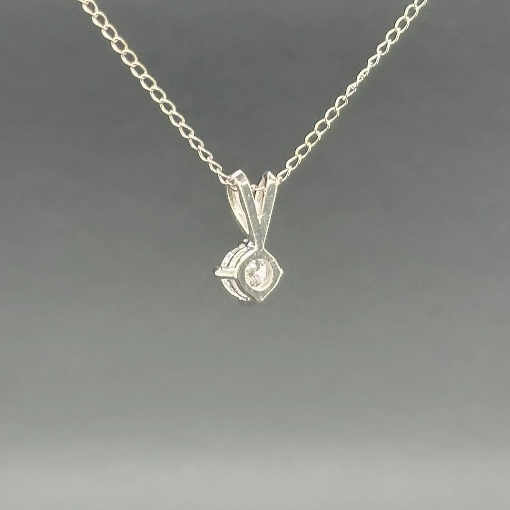 Estate 14K W Gold 0.29ct H/SI2 Diamond Solitaire Pendant