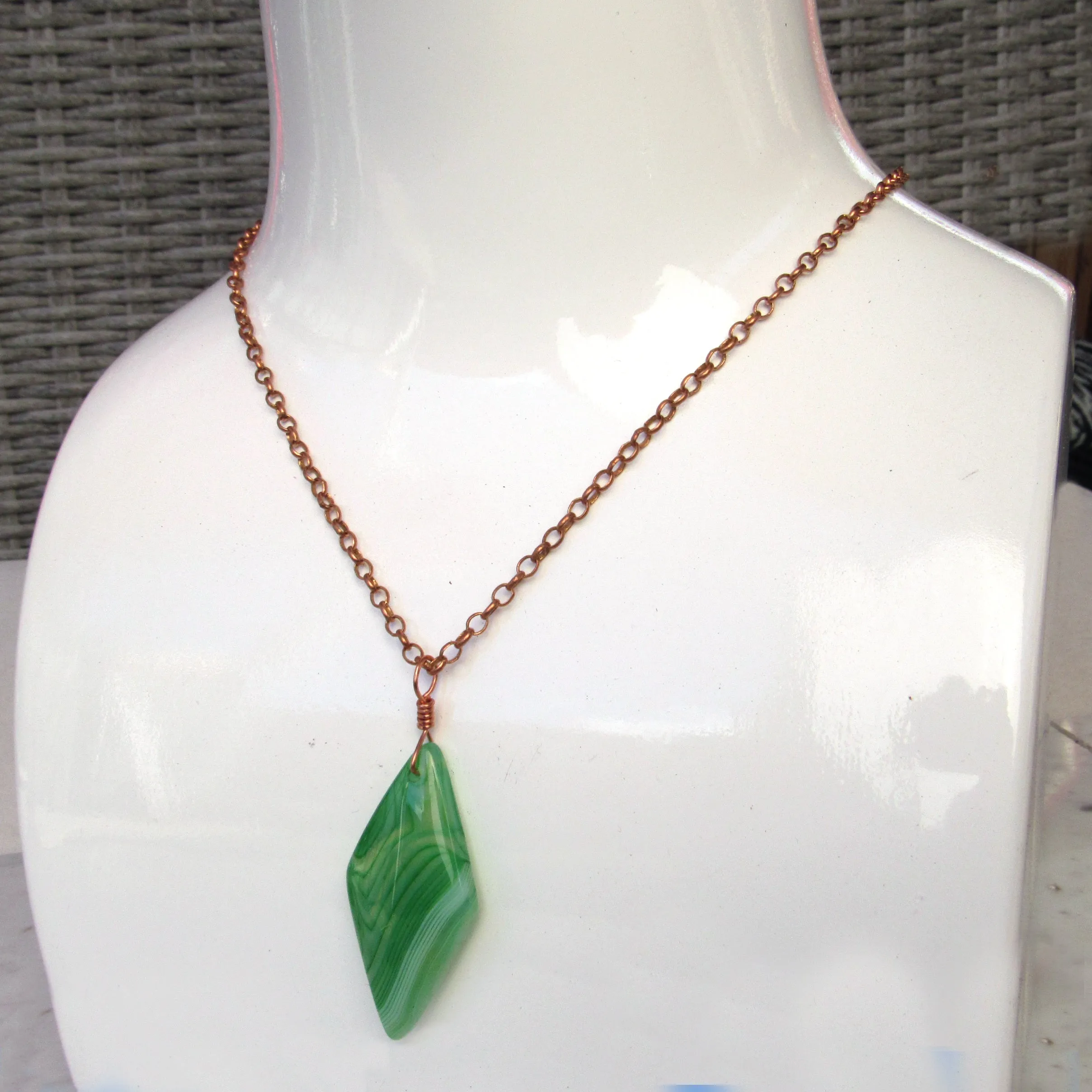 Green Agate gemstone pendant on genuine copper chain necklace