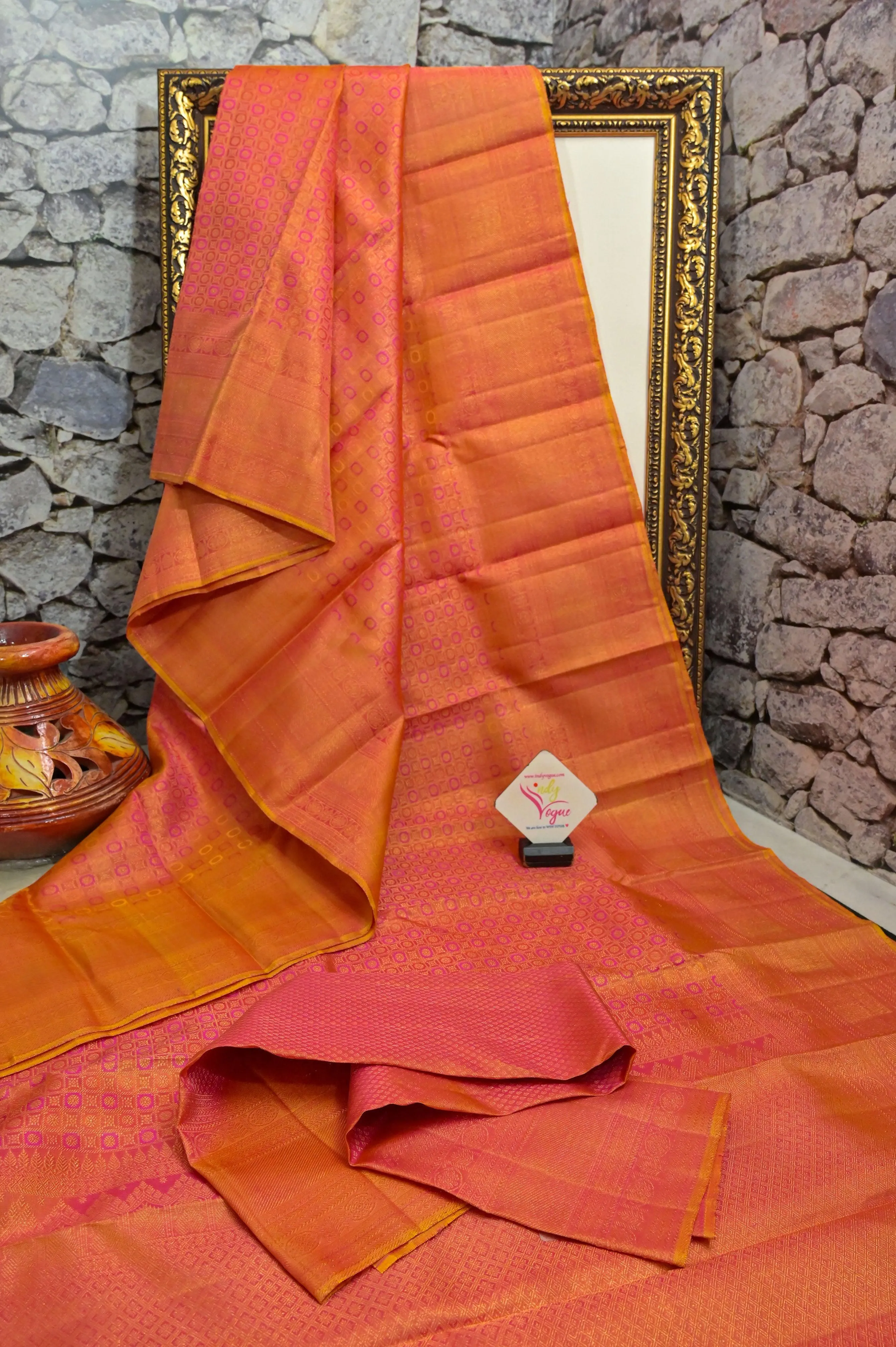 Pink and Peach Dual Tone Color Kanjeevaram Silk Saree with Pure Gold Zari Self-Weaving