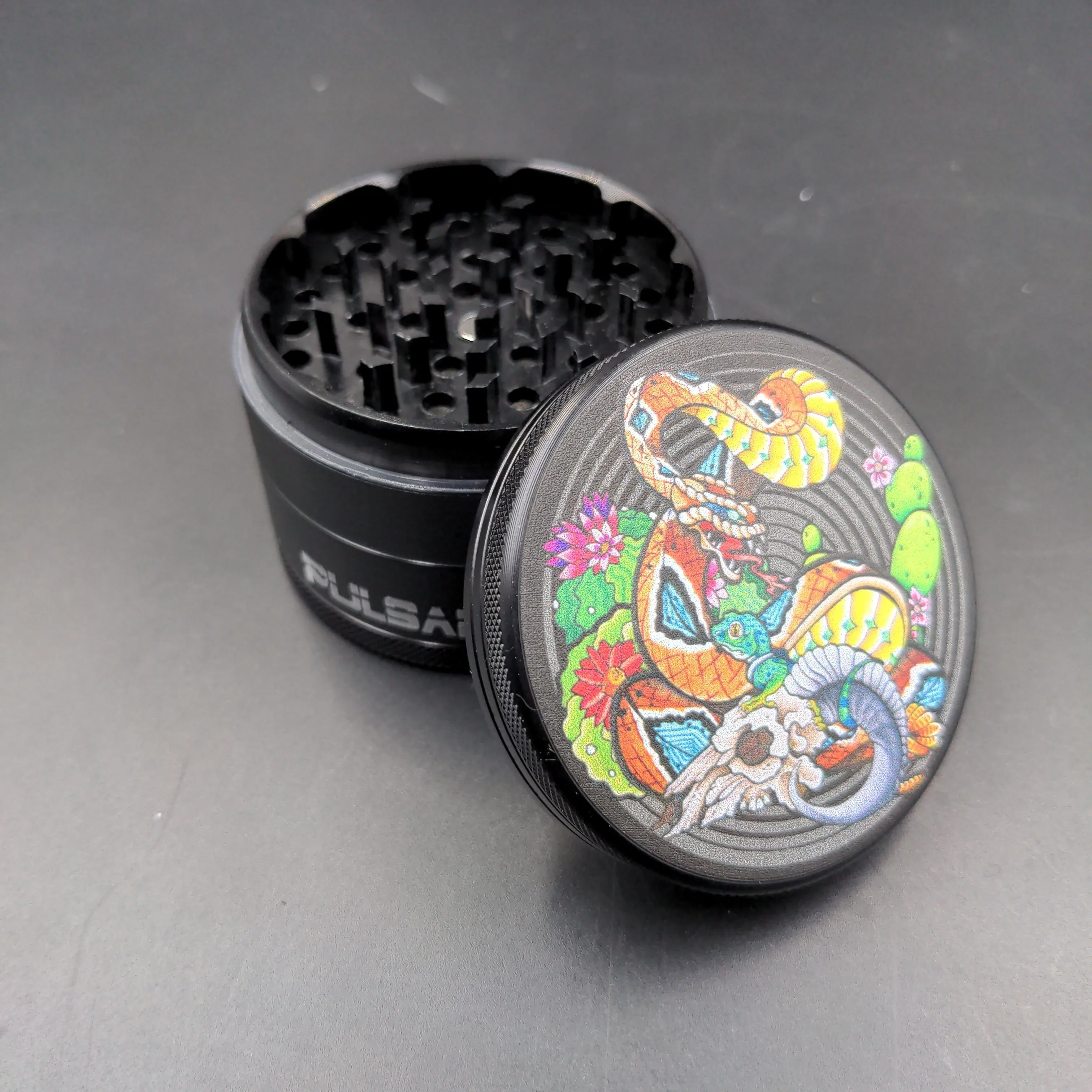 Pulsar Artist Series Metal Grinder | 4pc | 2.5 | Psychedelic Snake