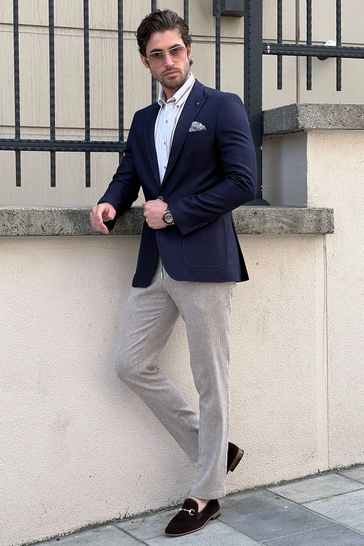 Slim-fit Self-Patterned Navy blue Blazer