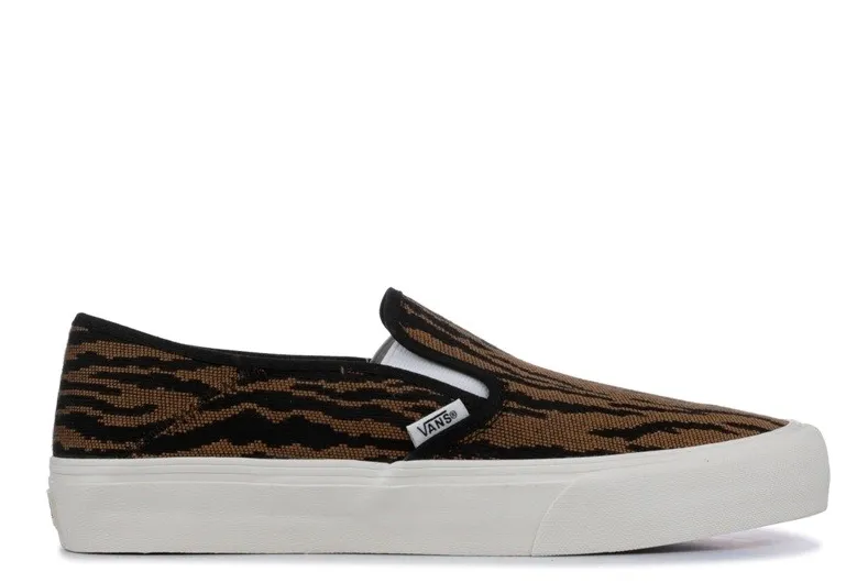 VANS Unisex Slip On SF Woven Tiger Canvas Shoe