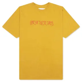 Wreath Of Roses Tee - Mustard